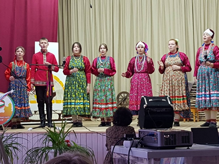 22 января состоялся творческий концерт  фольклорного отделения Красночикойской  детской школы  искусств  «Дайте ходику - веселому народику!»